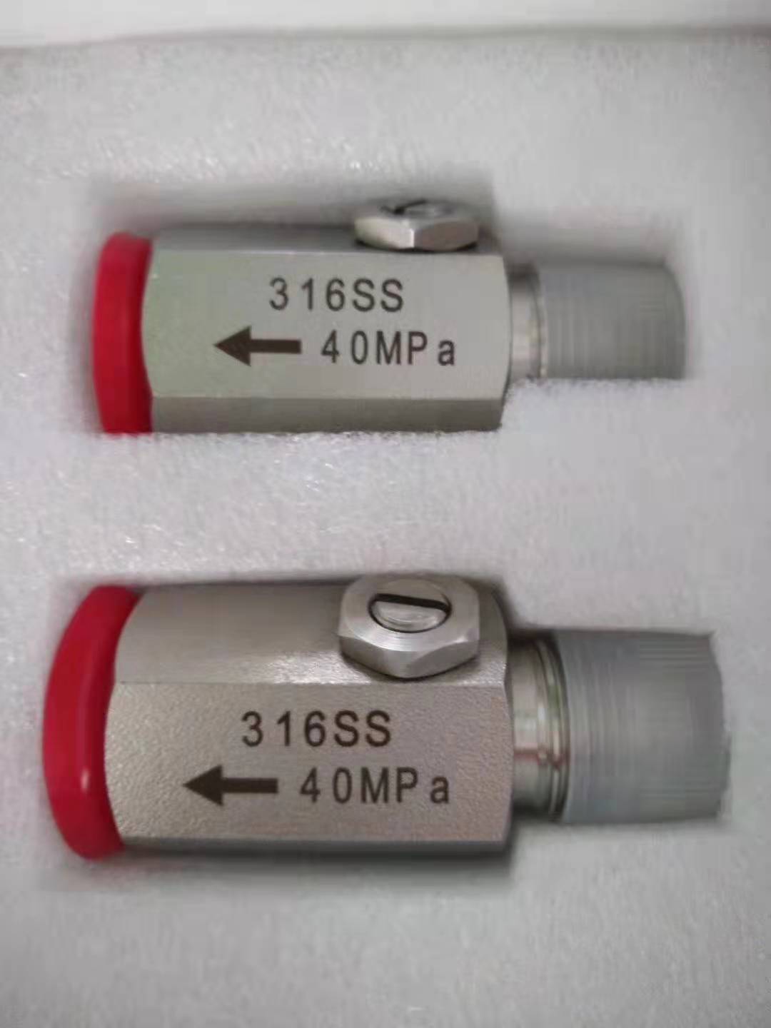 壓力表阻尼器，Y-100/150/200/250,0-100MPA,M20*1.5